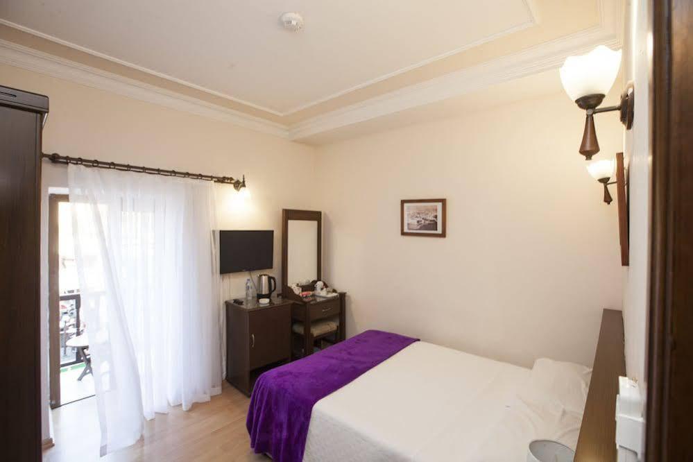 White Pearl Hotel Kyrenia  Exterior photo